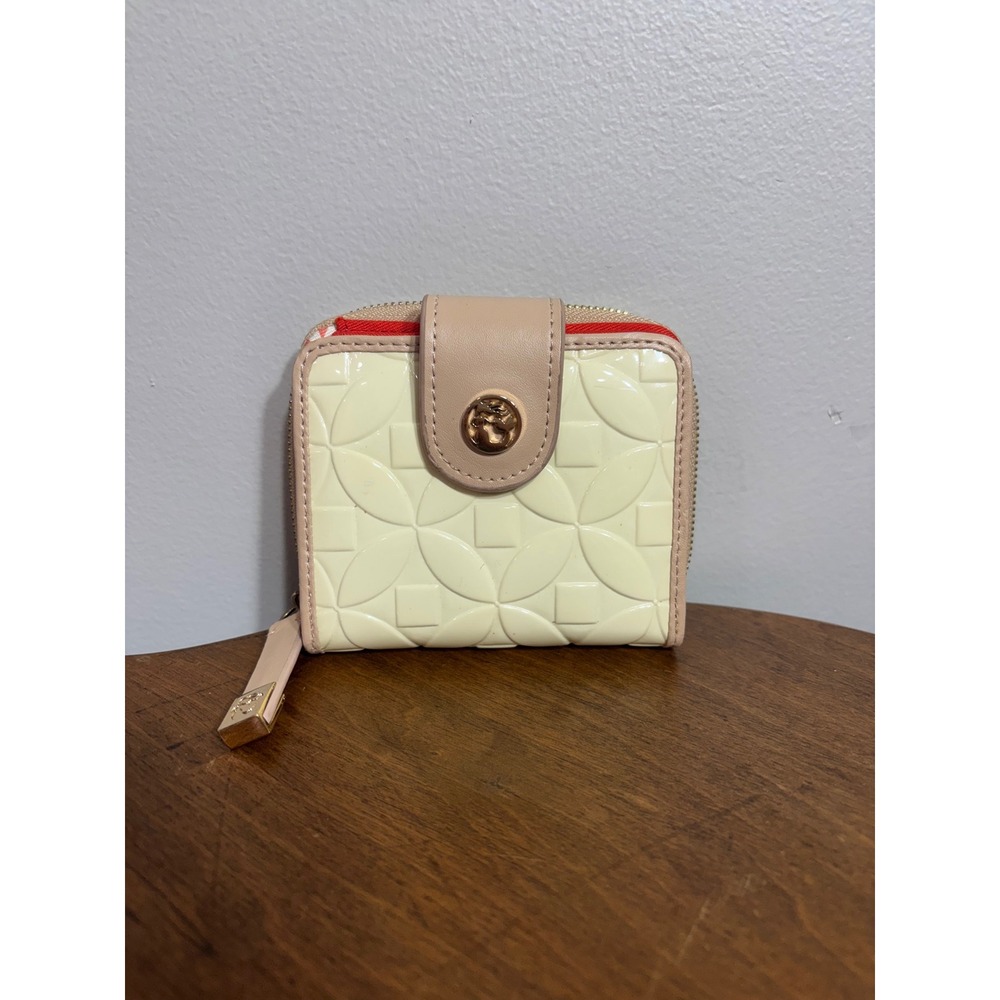 Spartina 449 Cream‎ Geometric Embossed Patent Leather Coin Purse Wallet
